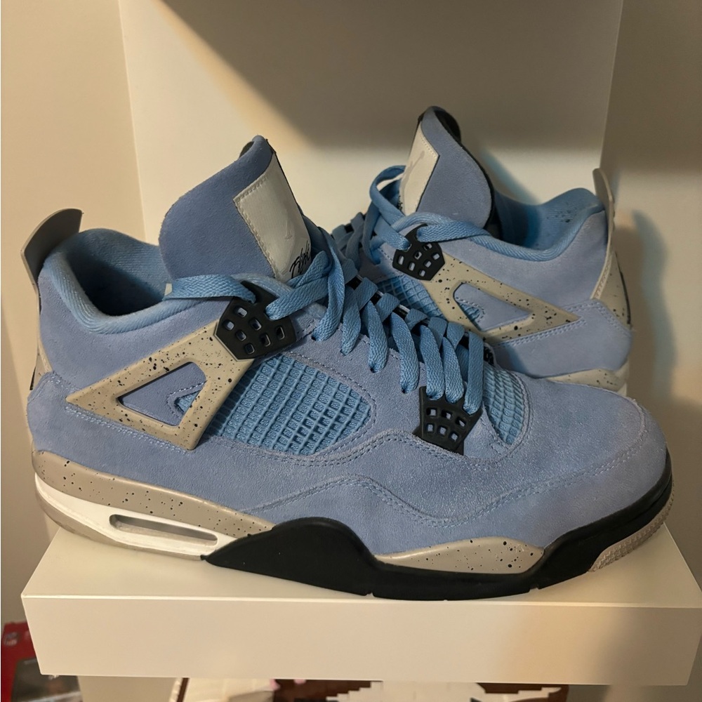 Jordan 4 Retro Carolina Blue